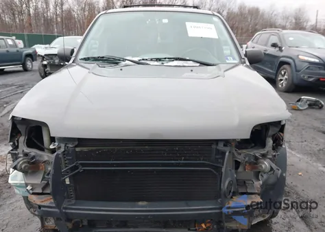 2005 Ford Escape Limited from USA, damaged, VIN 1FMCU94165KB03178